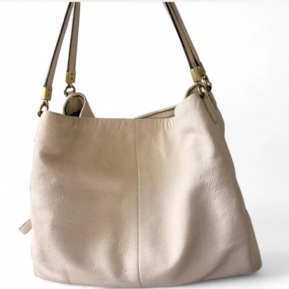 Coach Soft Cream Leather Shoulder Bag - Picture 2 of 8